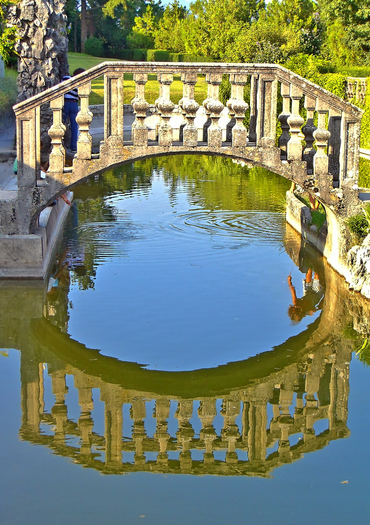 Spiegelung - Im Ferrari-Garten in Štanjel