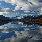 Spiegelung im Friesenbergsee, im Hintergrund der Hochfeiler