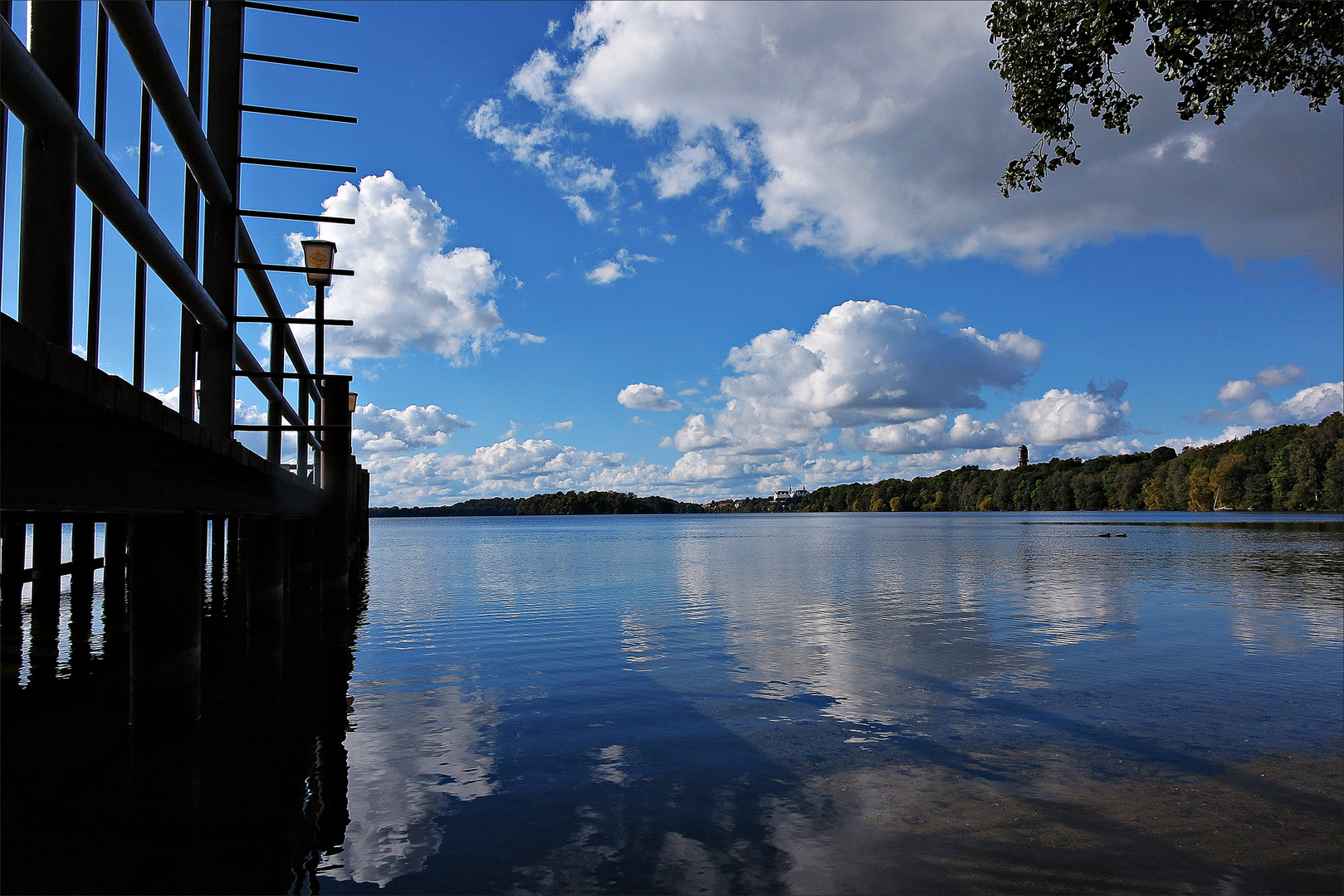 Spiegelung im Großen Plöner See