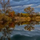 Spiegelung im Herbst