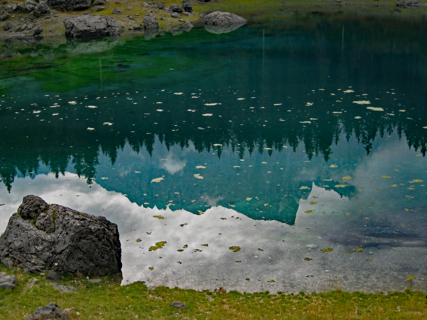 Spiegelung im Karersee