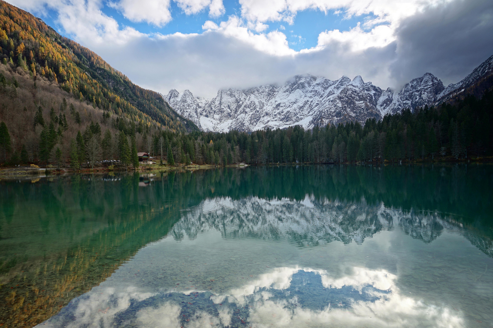 Spiegelung  im Lago di Fusine