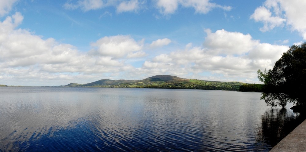 Spiegelung im Lough Derg