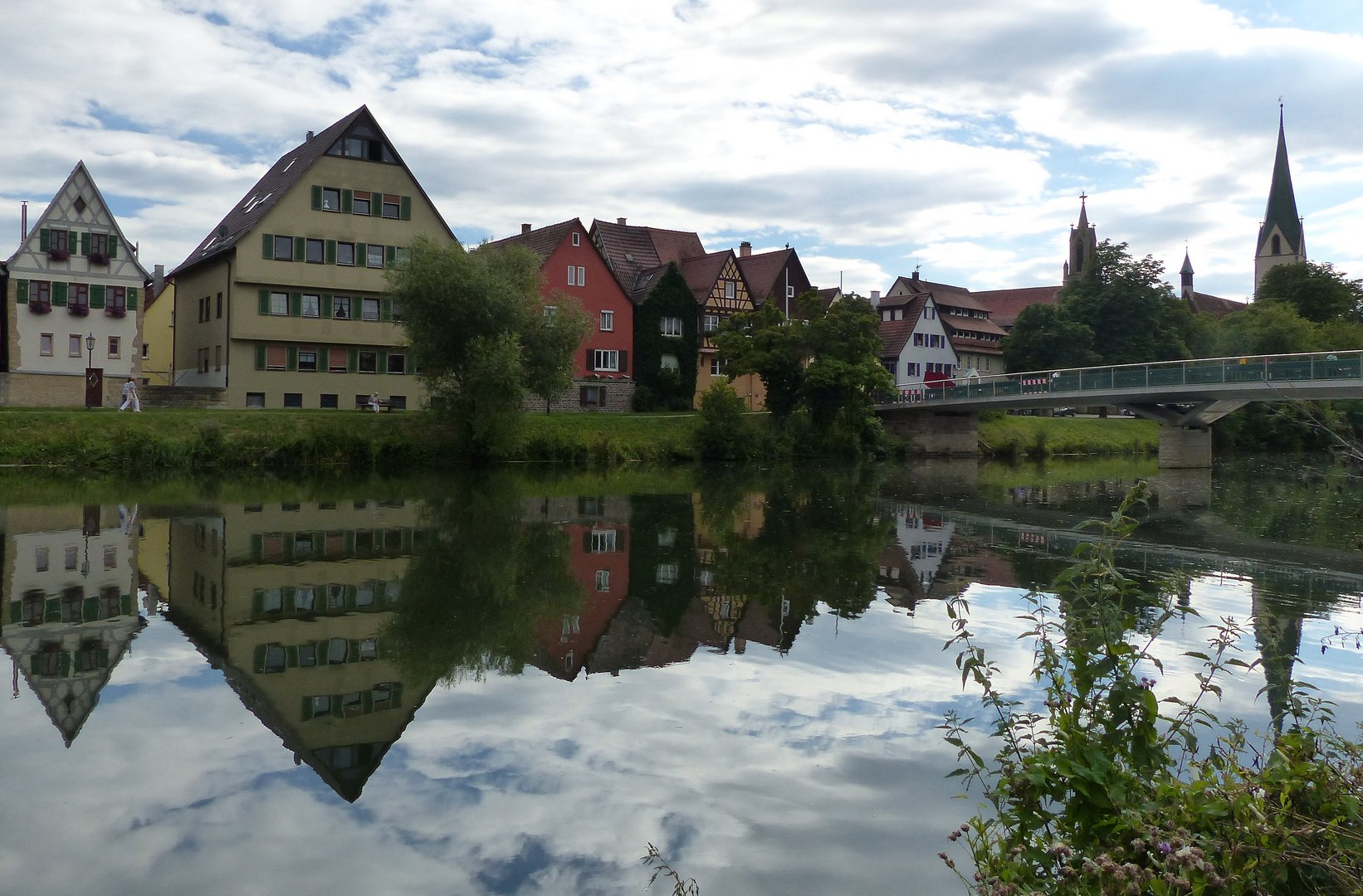 Spiegelung im Neckar