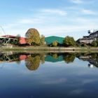 Spiegelung im Neckar, Hafenkanal (1)