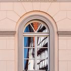 Spiegelung im Rathaus