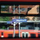 Spiegelung im S-Bahnfenster