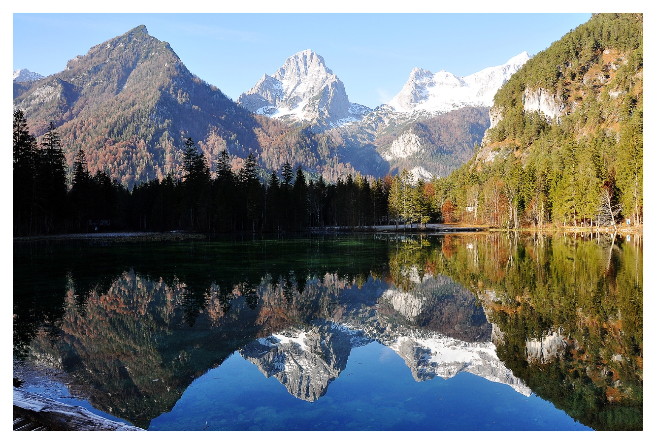 Spiegelung im Schiederweiher bei Hinterstoder mit Spitzmauer ( O. Ö.)