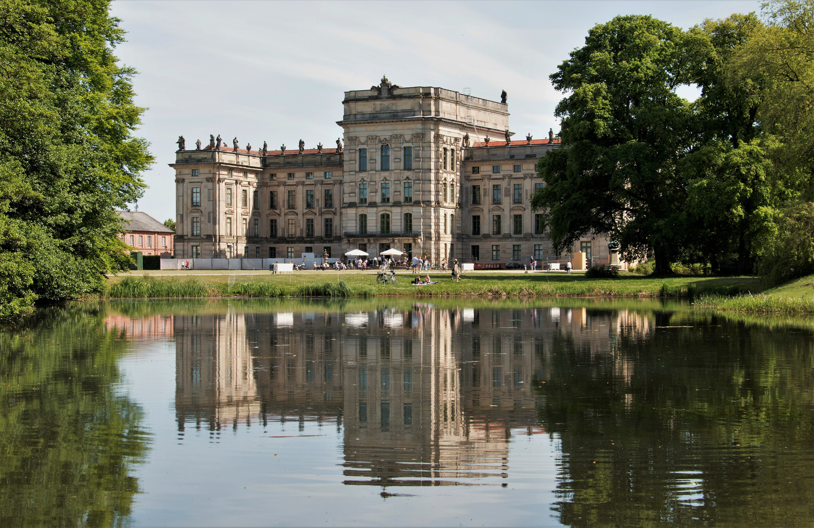 Spiegelung im Schlosspark...