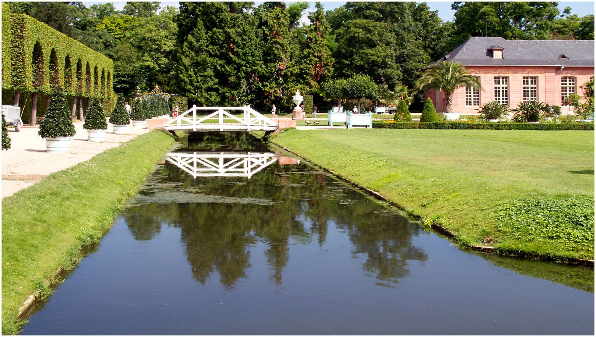 spiegelung im schlosspark schwetzingen (2) ...