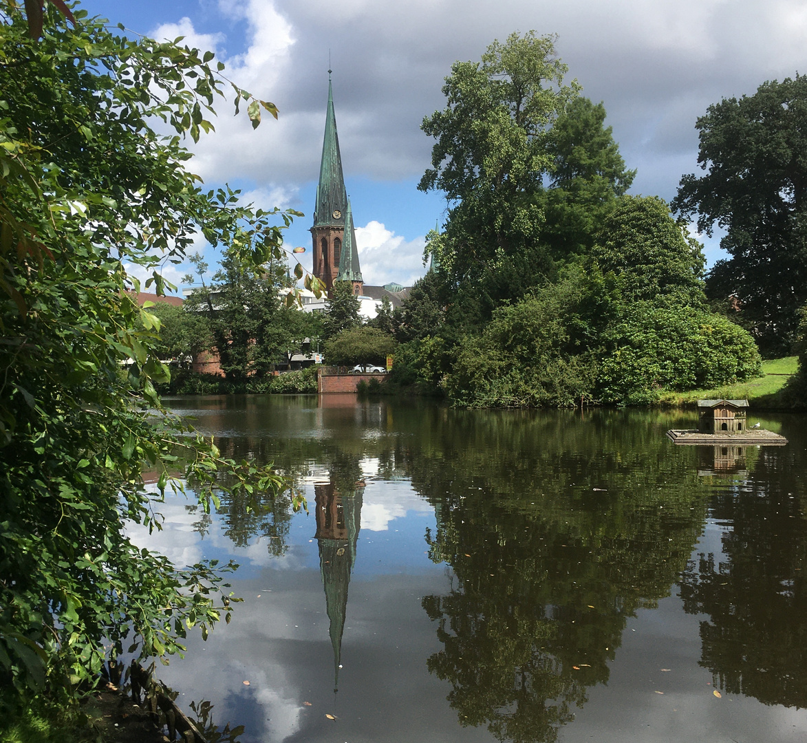 Spiegelung im Schlossteich