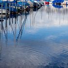 Spiegelung im Segelhafen