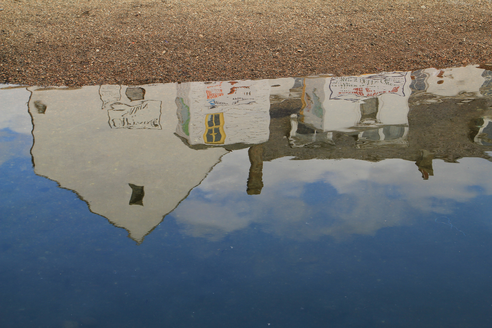 Spiegelung im Wasser- Häuserfronten