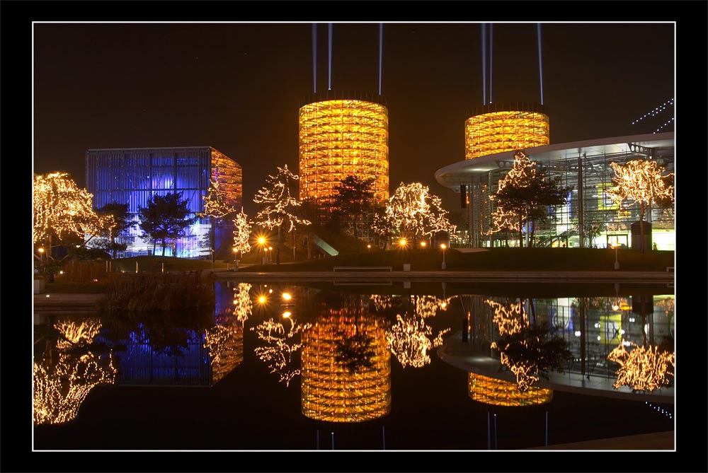 Spiegelung in der Autostadt #5