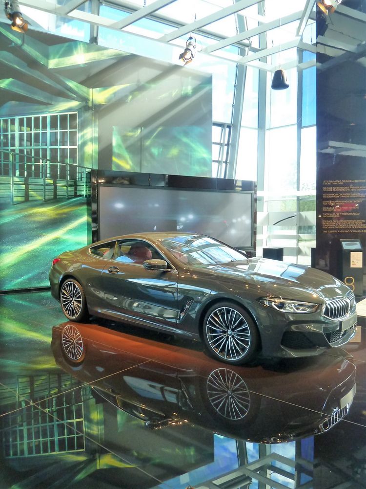 Spiegelung in der BMW-Welt...