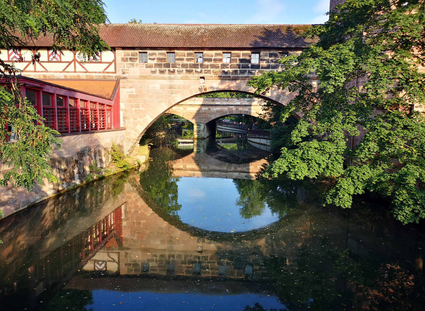 Spiegelung in der Stadt