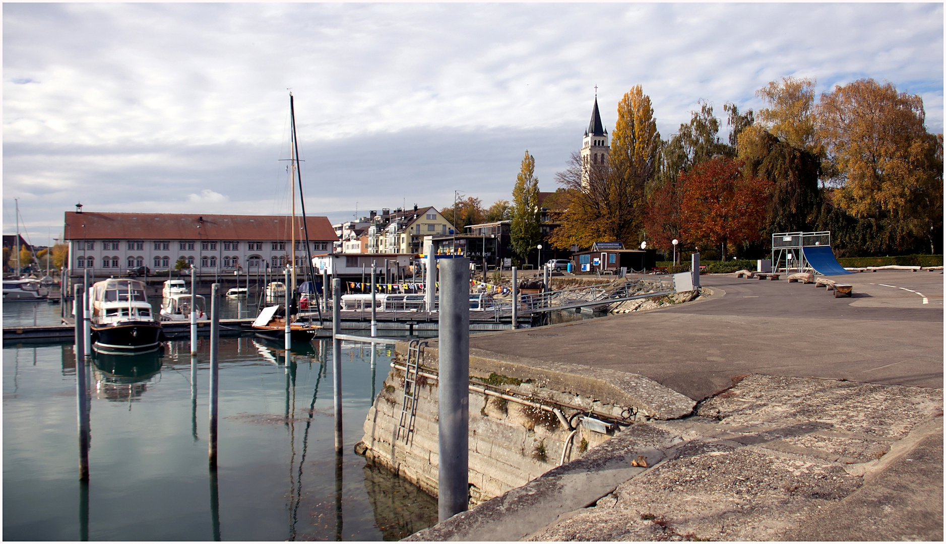 spiegelung in romanshorn (3) ..