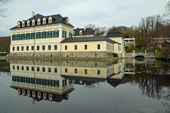 Spiegelung Schloss Laudon