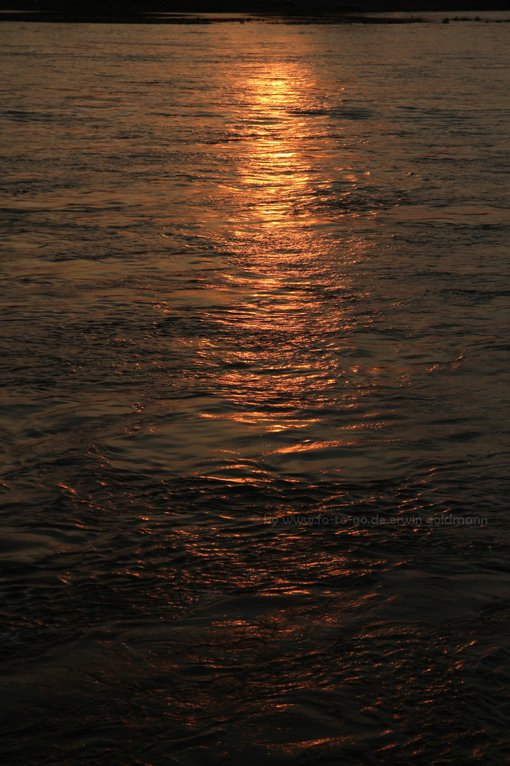 Spiegelung - Sonnenuntergang Düsseldorf