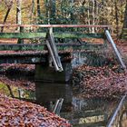 Spiegelung unter der Brücke