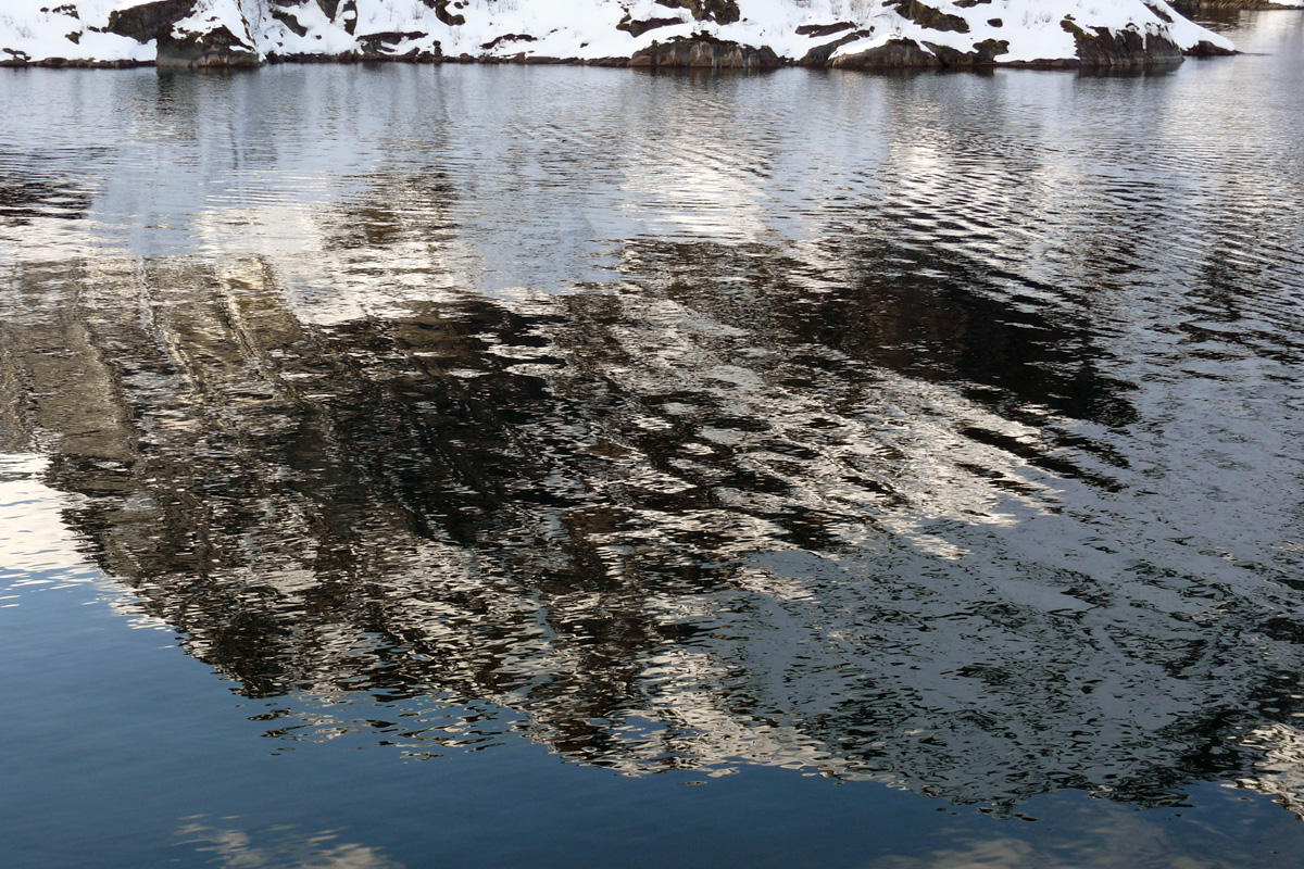 Spiegelungen am Trollfjord