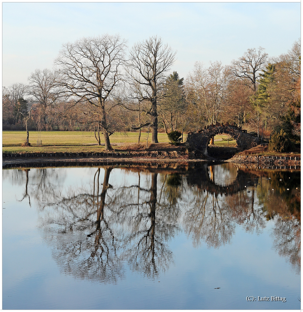 Spiegelungen an der Hohen Brücke