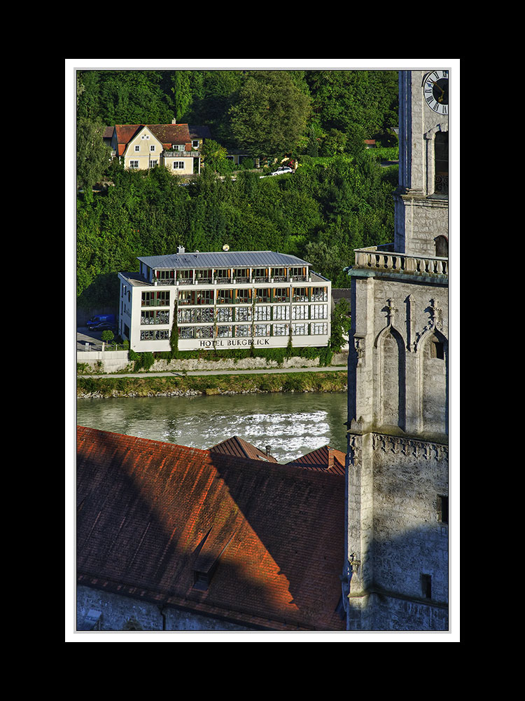 Spiegelungen an der Salzach