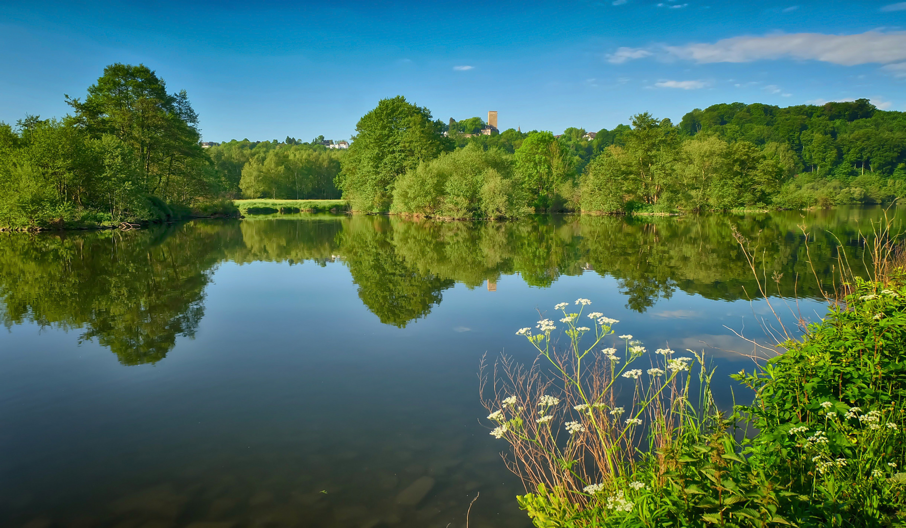 Spiegelungen auf der Ruhr