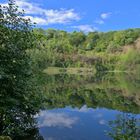 Spiegelungen im Basaltparksee