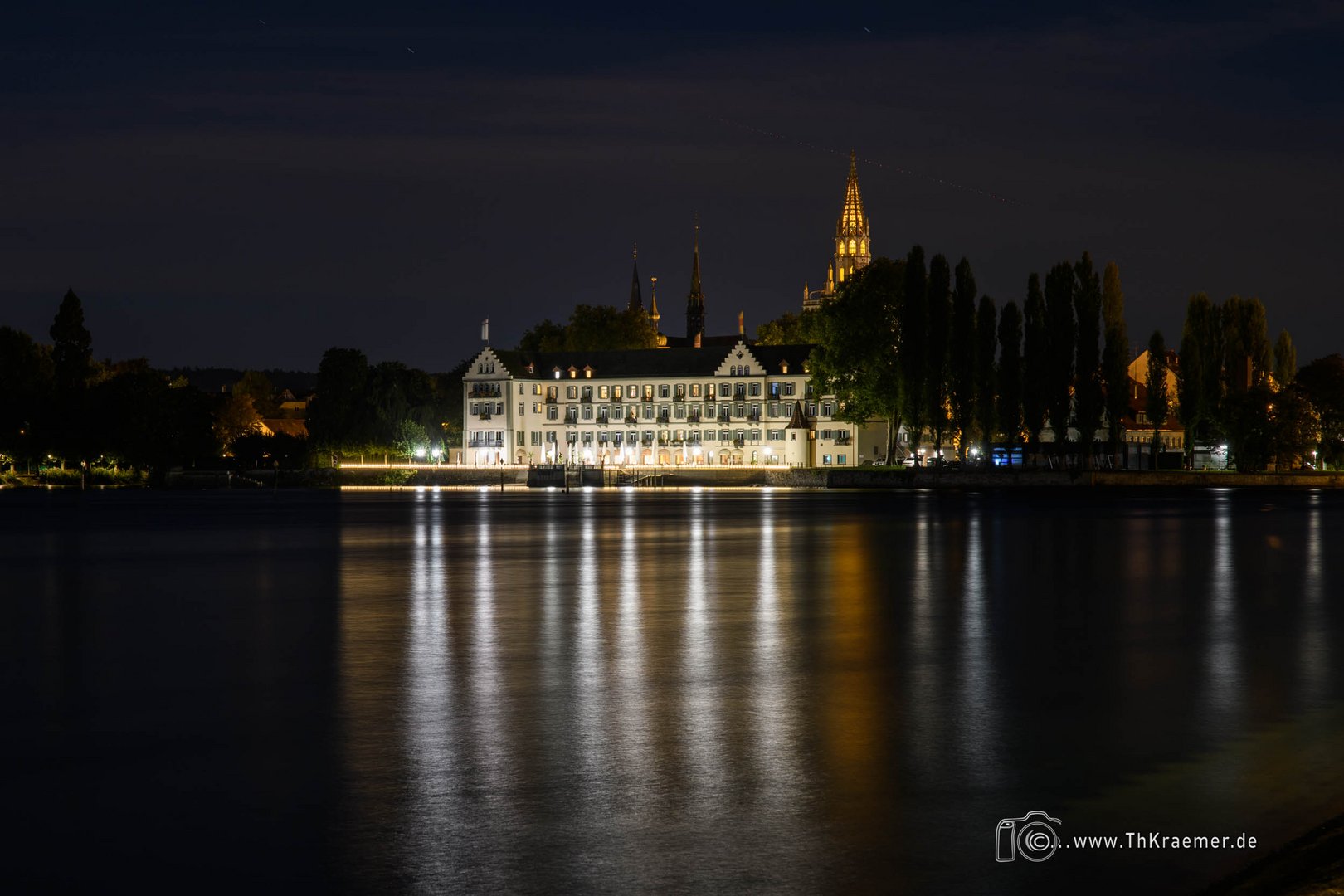 Spiegelungen im Bodensee - D85_1059