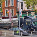 Spiegelungen im Guinness Truck