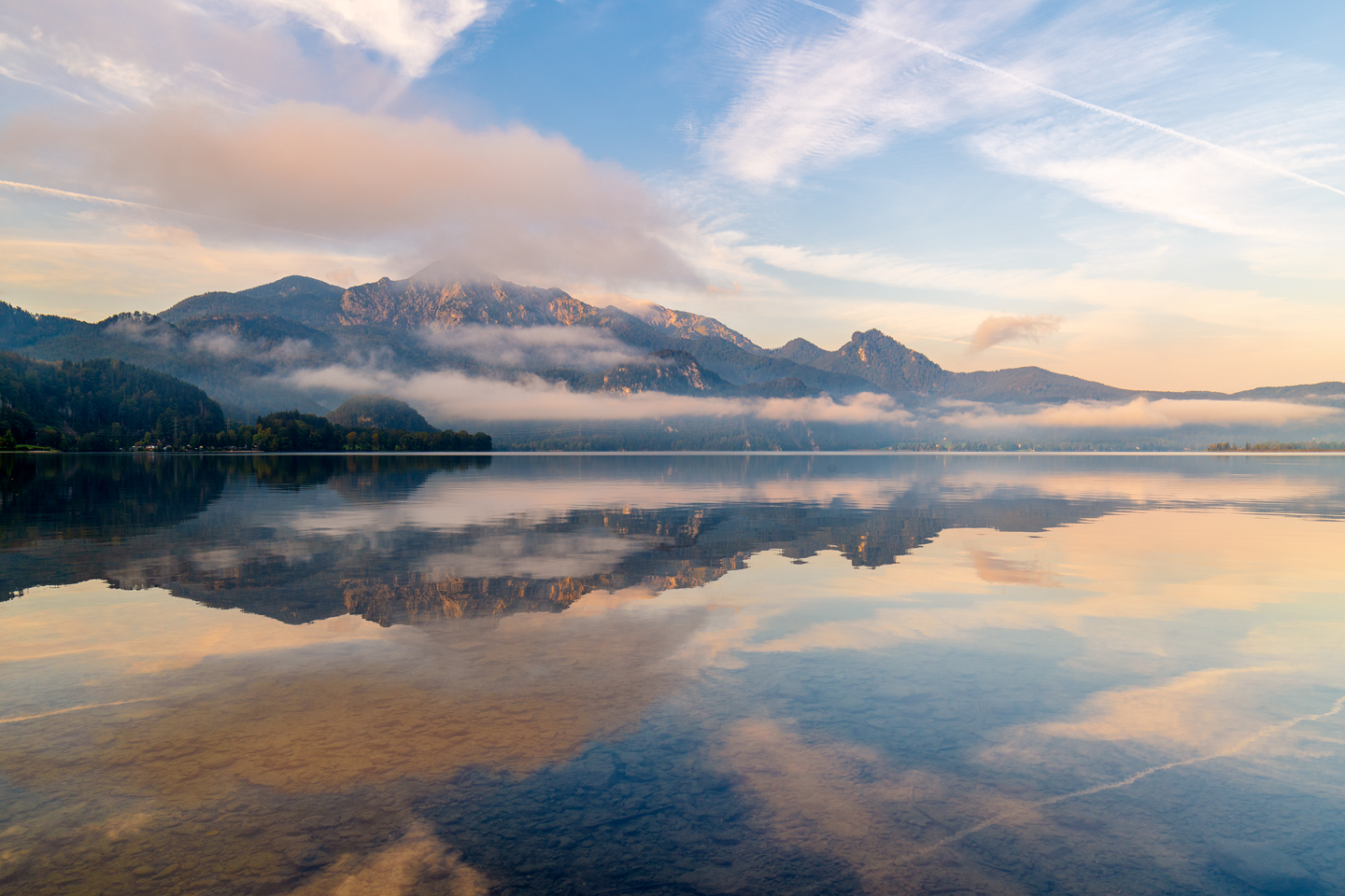 Spiegelungen im Kochelsee