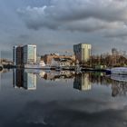 Spiegelungen im Lotsenkanal