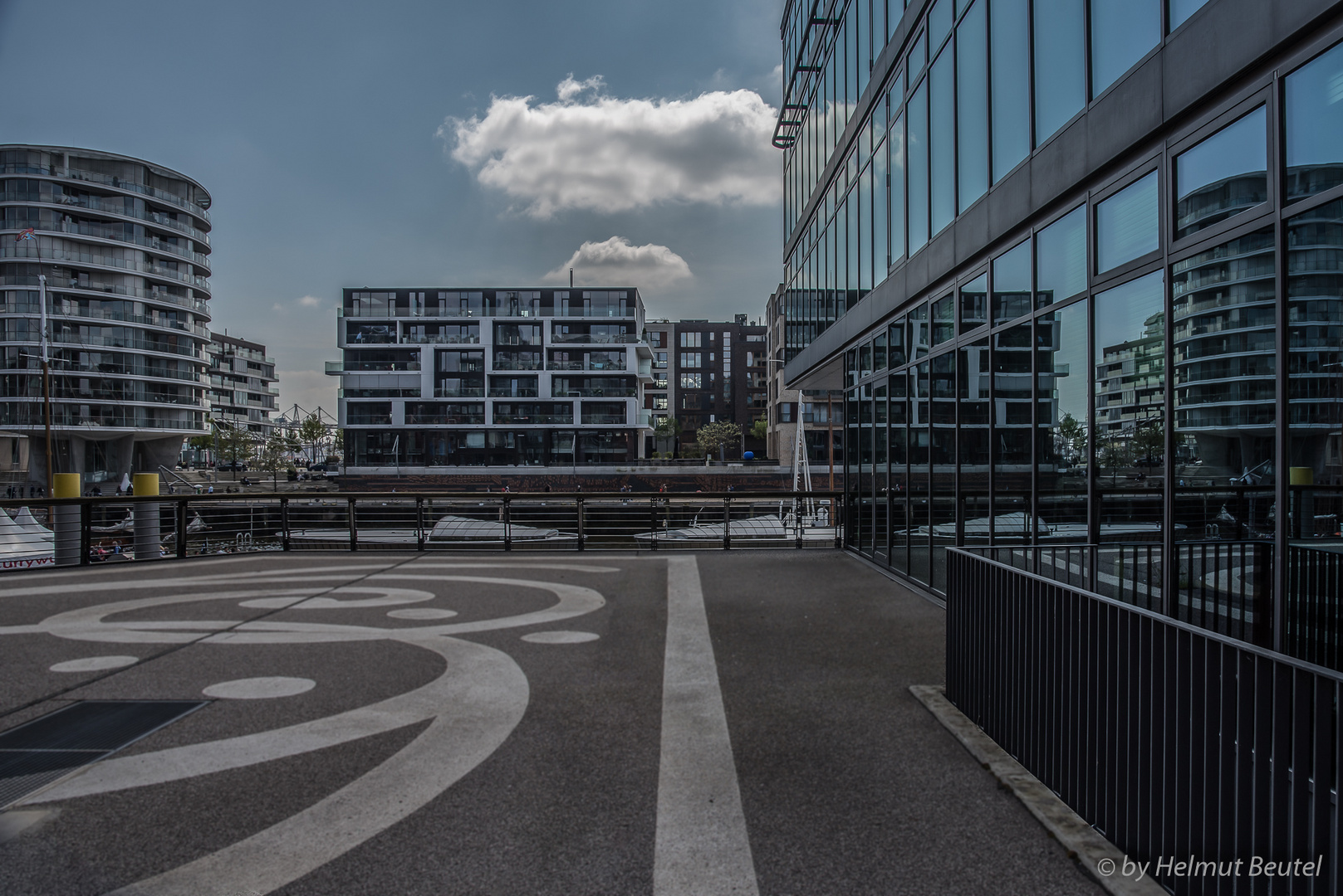 Spiegelungen in der Hamburger Hafencity