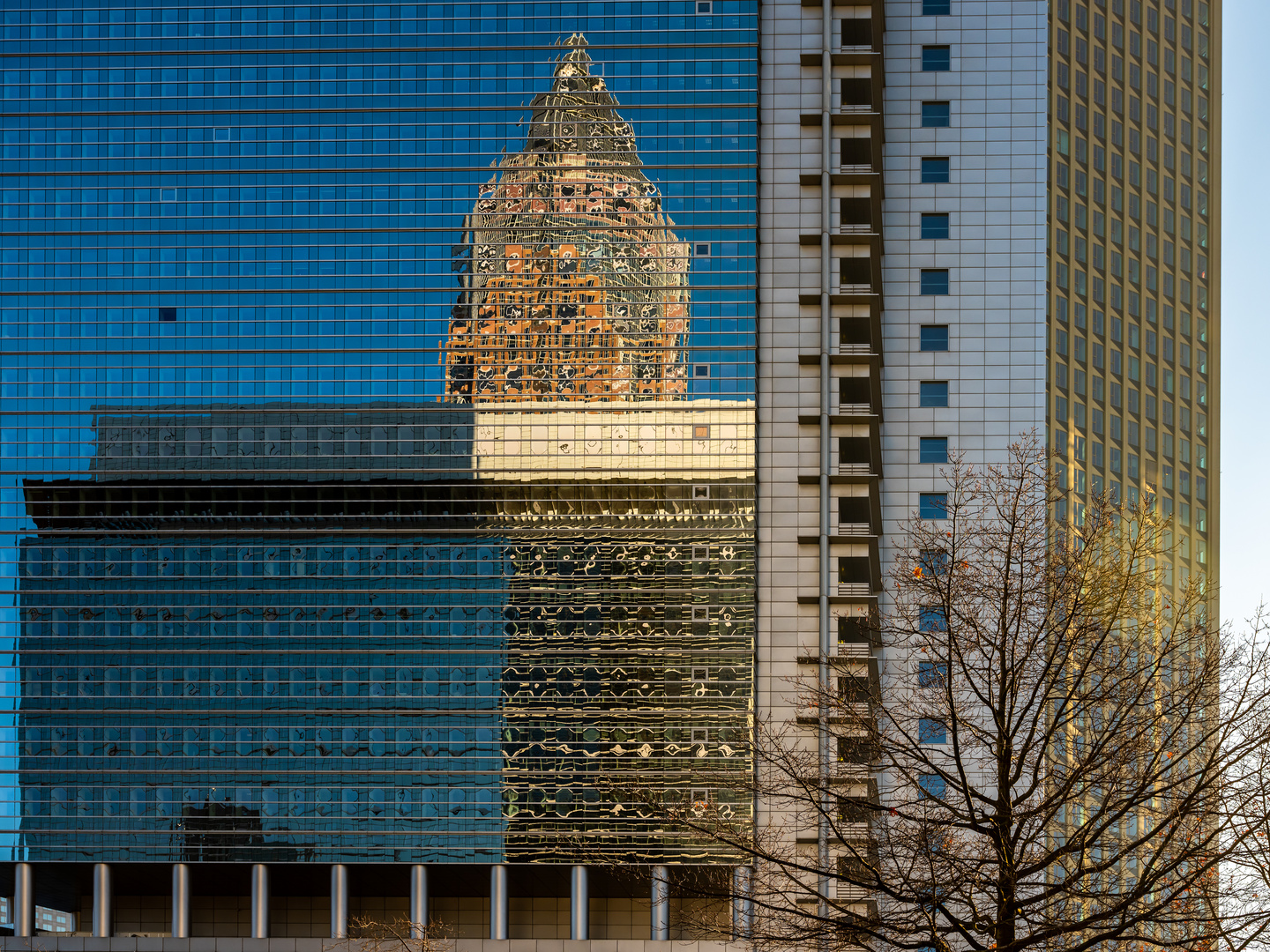 Spiegelungen in Frankfurter Hochhäusern