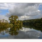 Spiegelungen in Herbstfarben