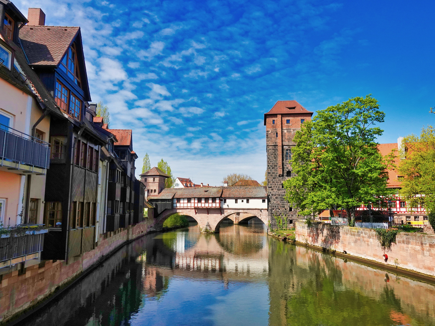 Spiegelungen in Nürnberg 2