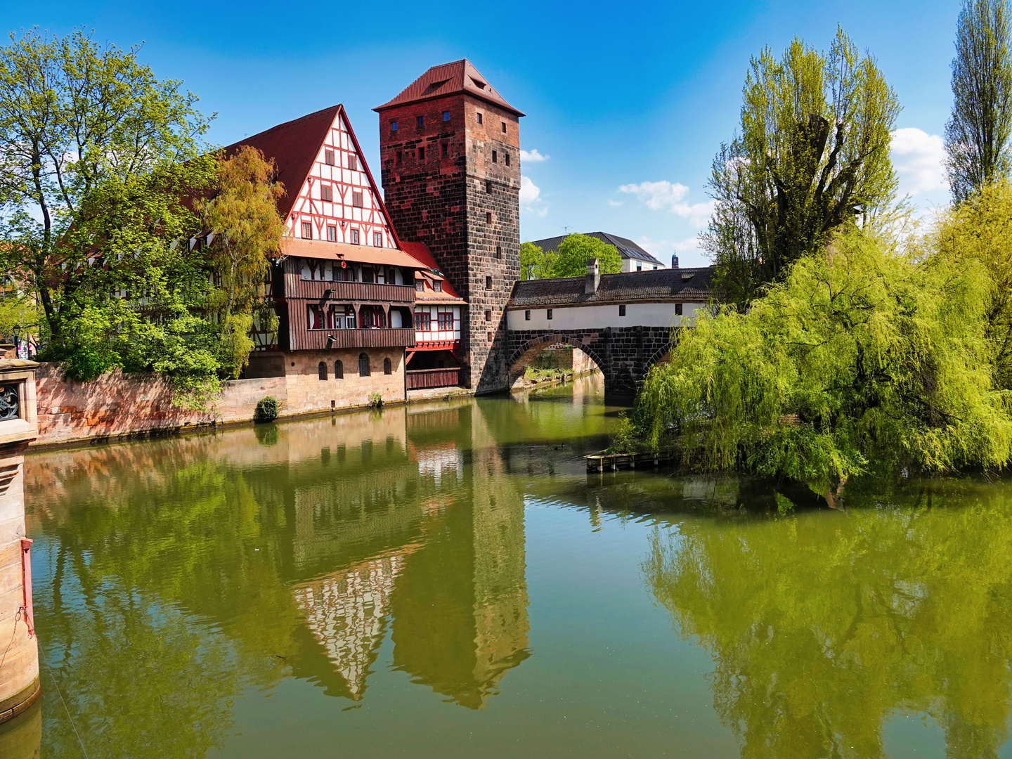 Spiegelungen in Nürnberg 2