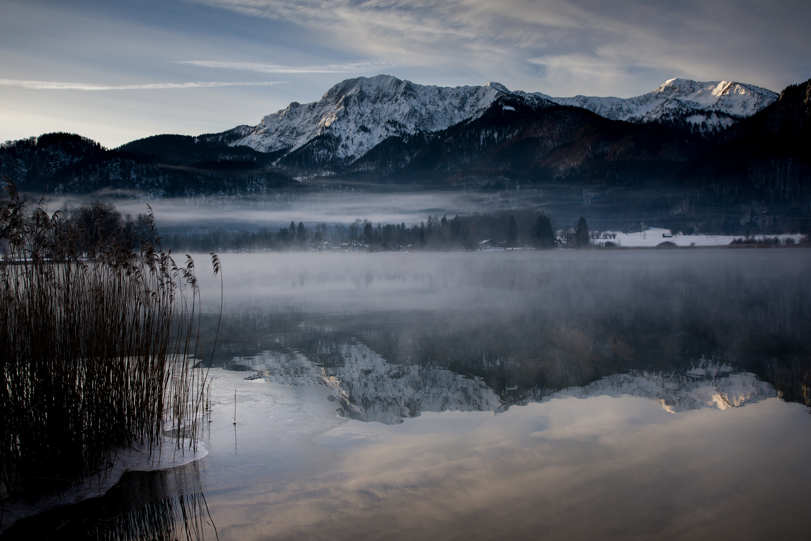 Spiegelungen mit Nebelschleier