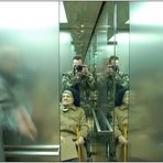 "Spiegelverwirrung im Aufzug"