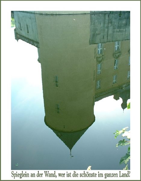 Spieglein An Der Wand, Wer Ist Die Geilste Im Land Spieglein An Der Wand, Wer Ist Die Geilste Im Land