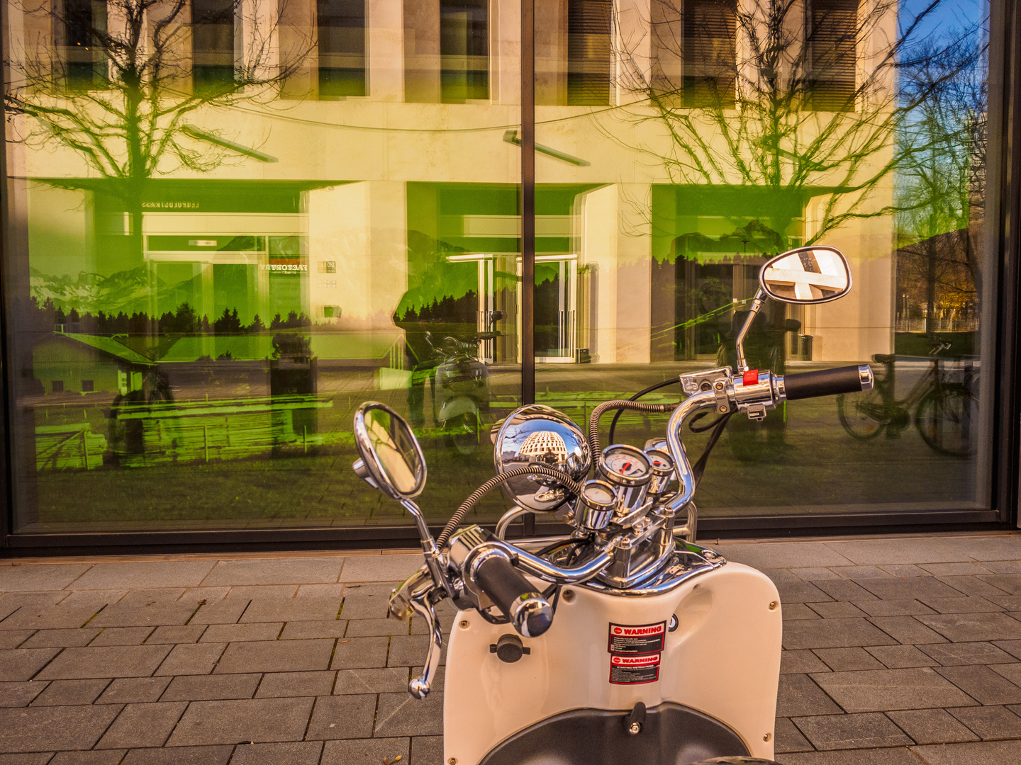 Spieglein im Fenster ich bin gespannt - welches Moped ist das schönste im Land