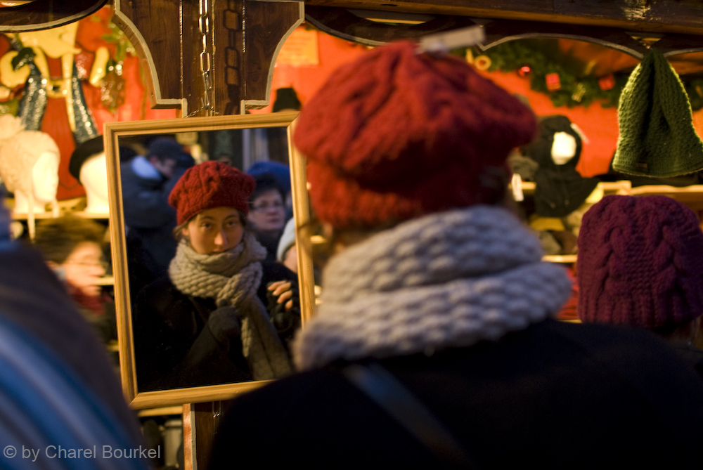 Spieglein, Spieglein an der Wand