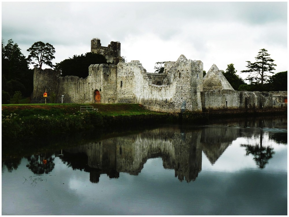 Spieglein, Spieglein an der Wand, wer ist die schönste Castle-Ruine in Irland ?