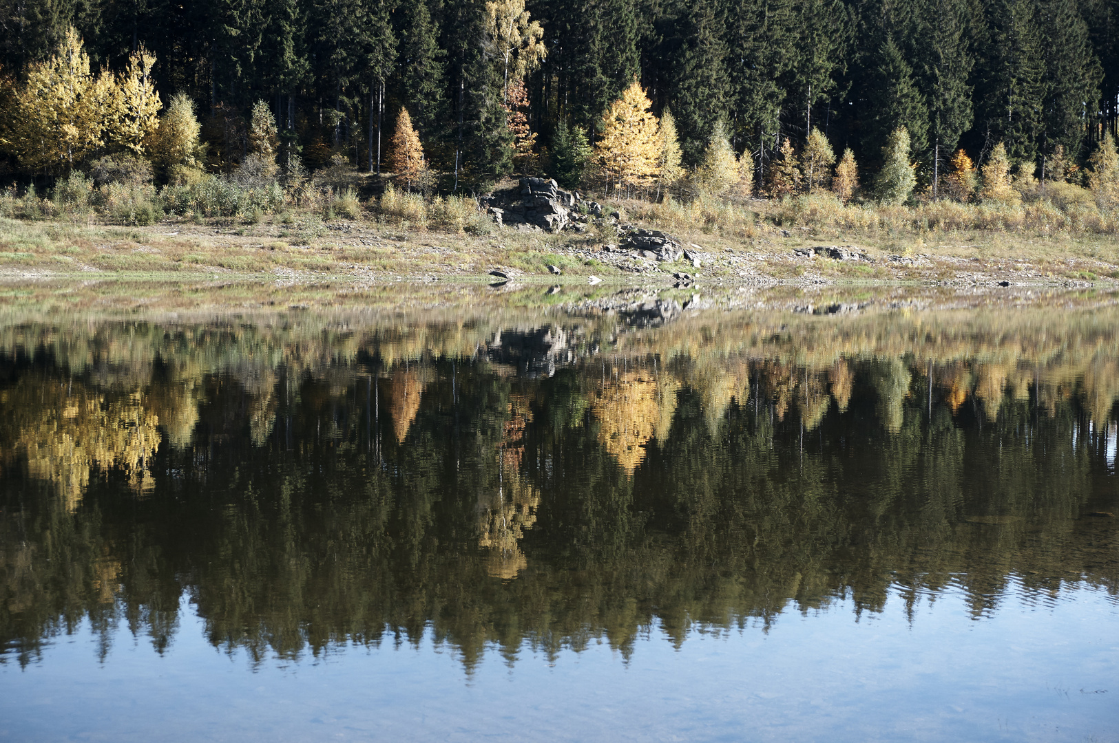 Spieglein, Spieglein an der Wand, wo ist dieses Wasser im Sachsenland? ;) 