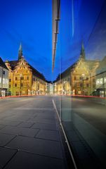 Spieglen Spieglein an der Wand wer hat das schönste Rathaus im Land.