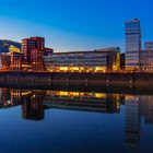 Spieglung am Medienhafen