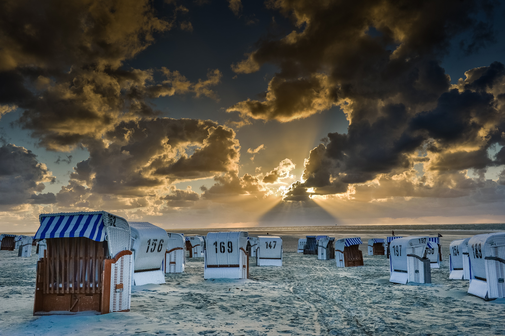 Spiekeroog,  Abend am Strand