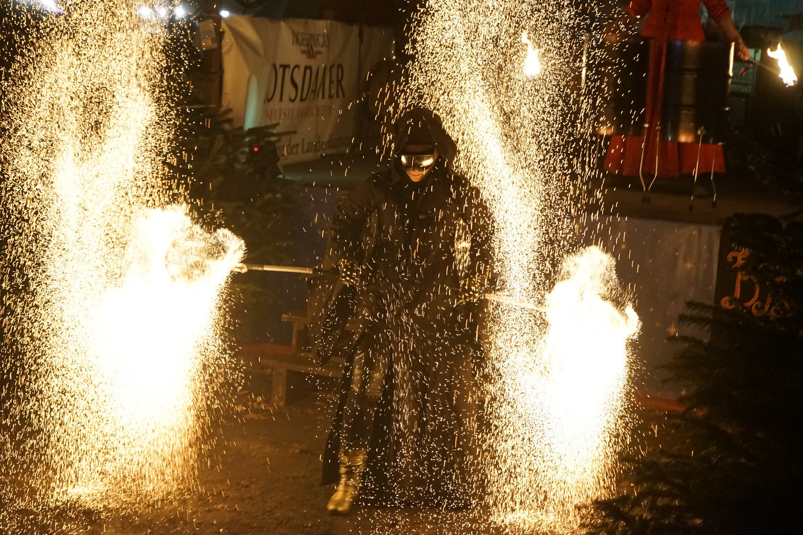 Spiel mit dem Feuer Bild eins Foto &amp; Bild dokumentation, weihnachtsmarkt, brandenburg Bilder