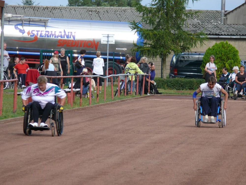 Spiel- und Sportfest für Rollstuhlfahrer und ihre Freunde 2009